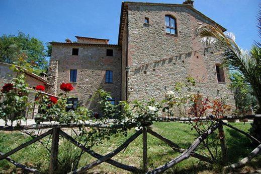 Гостевой дом Castel D'Arno Перуджа Экстерьер фото